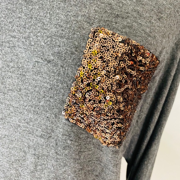 Grey long sleeve tee with bronze sequin pocket - Picture 3 of 4